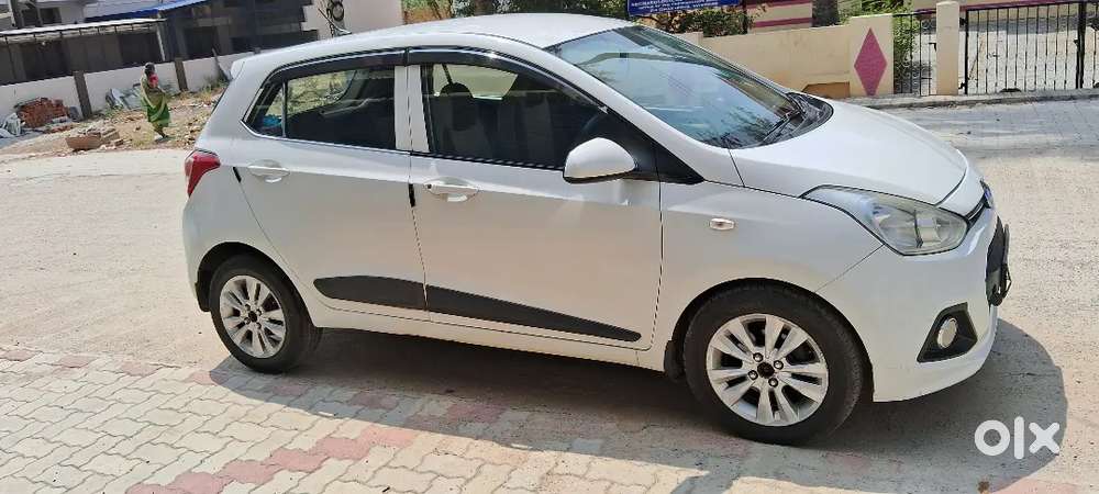 Ac,tv,reverse Camera ,power Windows, Power Stayring ,center Lock