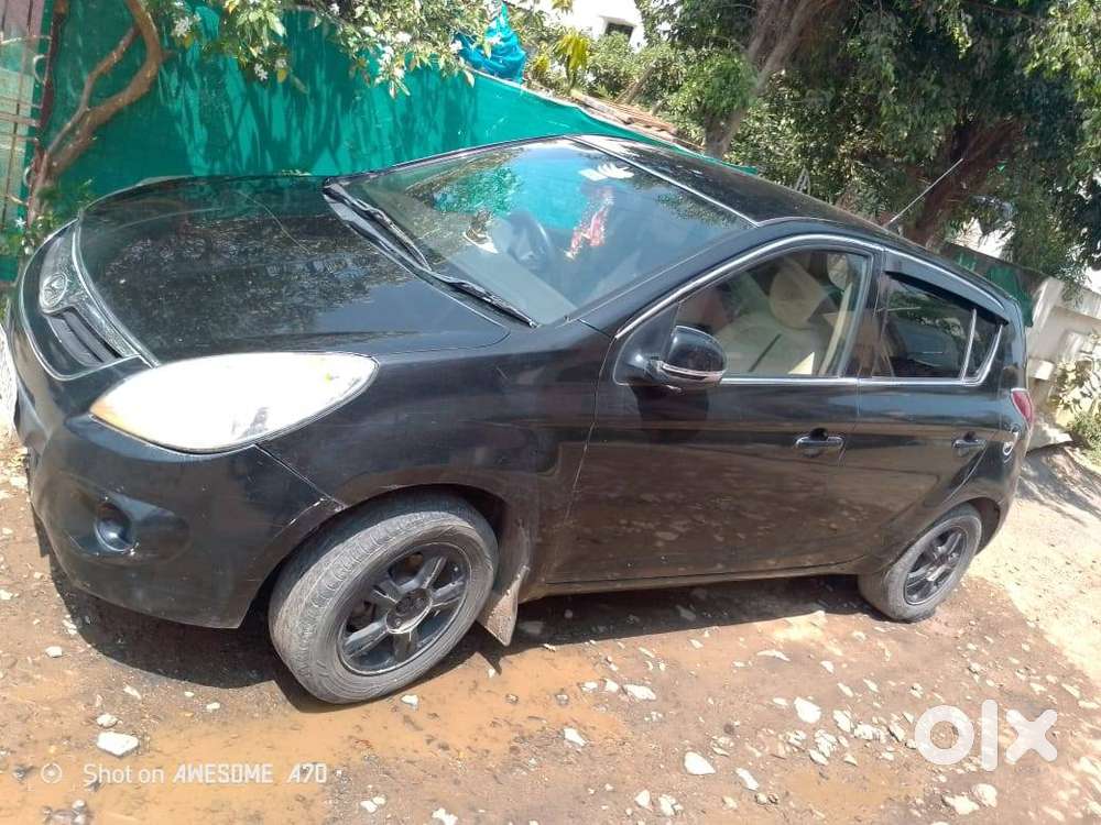 Hyundai I20 Active 2011 Petrol 100000 Km Driven