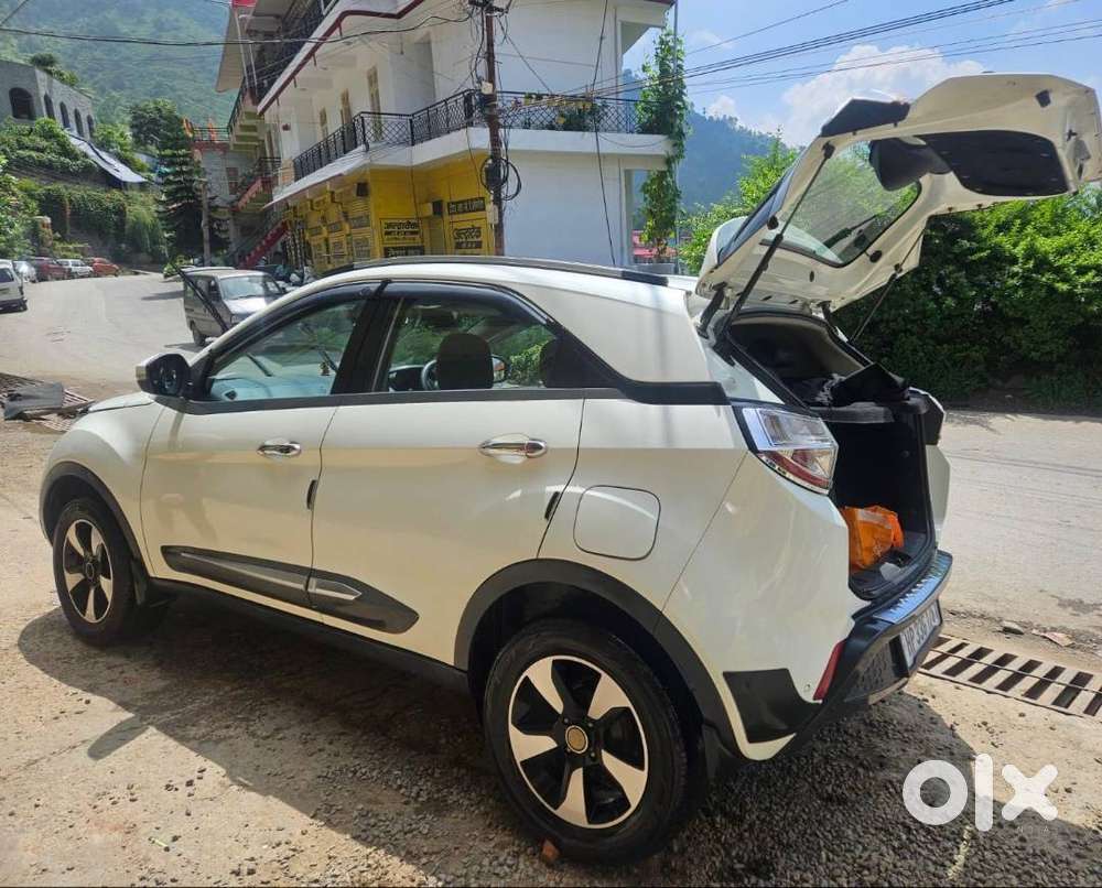 Tata Nexon Xz+ Petrol 2018 Year