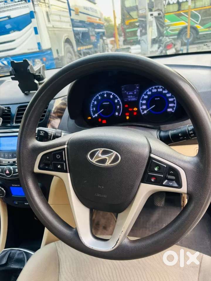 Hyundai Verna Fluidic 1.6 Vtvt Sx, 2012, Petrol