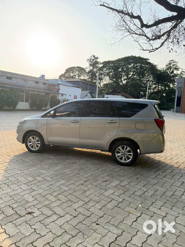Toyota Innova Crysta 2.8gx Automatic