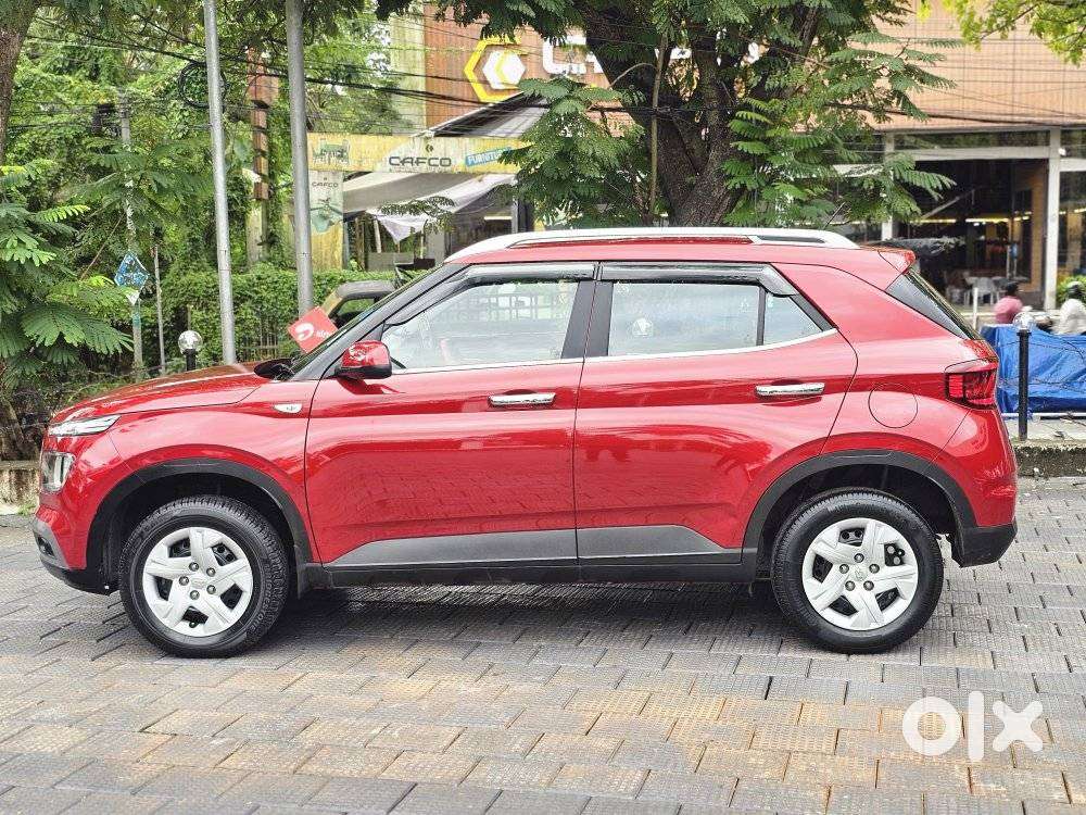 Hyundai Venue S 1.2 Petrol, 2020, Petrol