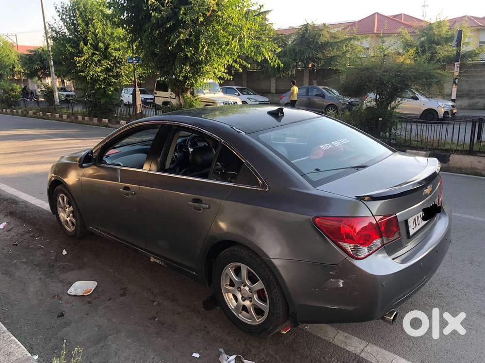 Chevrolet Cruze Diesel In Mint Condition Grey Colour