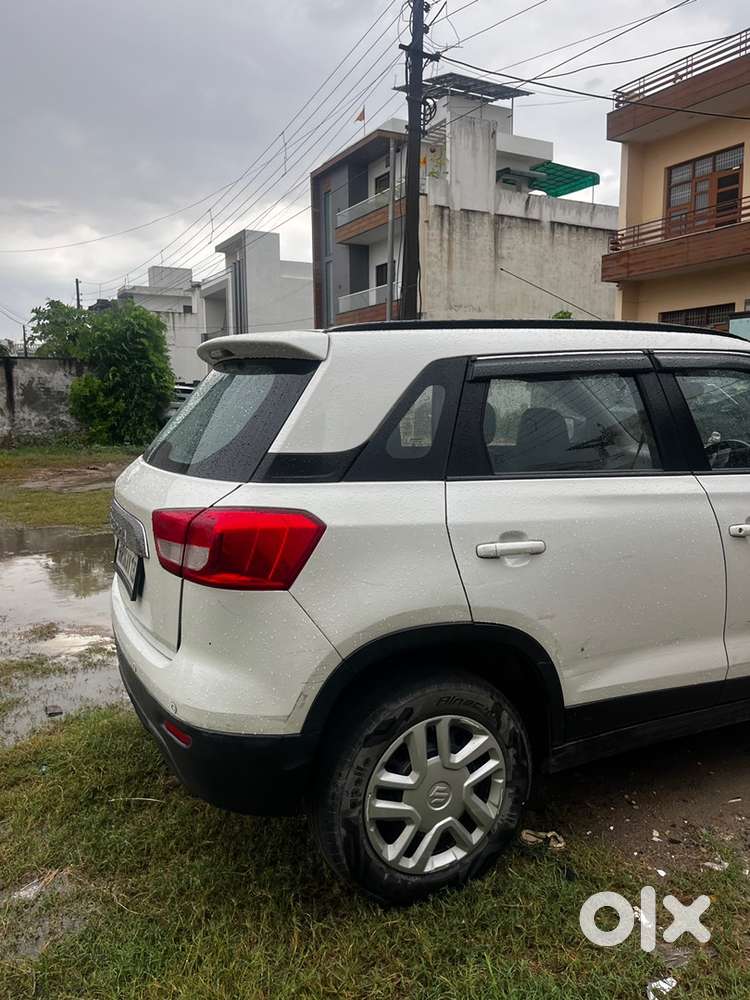 Maruti Suzuki Brezza Diesel Well Maintained Home To Office To Home