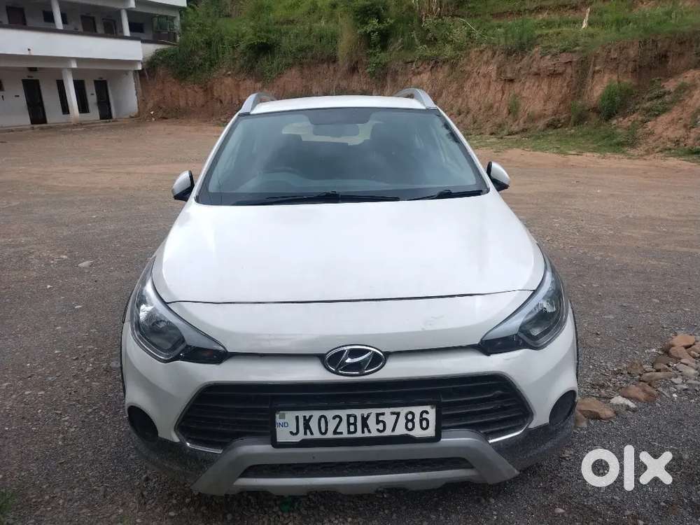 Hyundai I20 Active 2015 Petrol Well Maintained