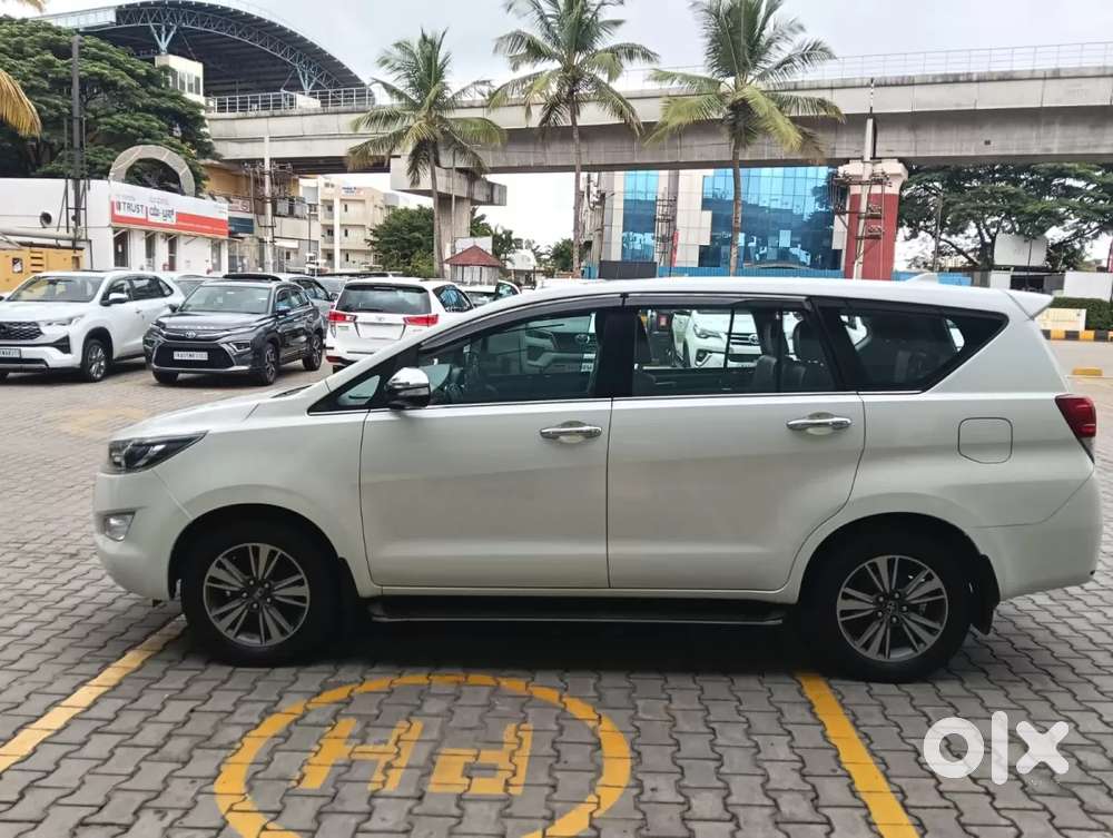 Toyota Innova Crysta [2020-ongoing] 2.7 Zx At 7 Str, 2016, Petrol