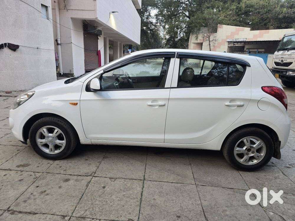 Hyundai I20 2009-2011 Asta, 2010, Petrol