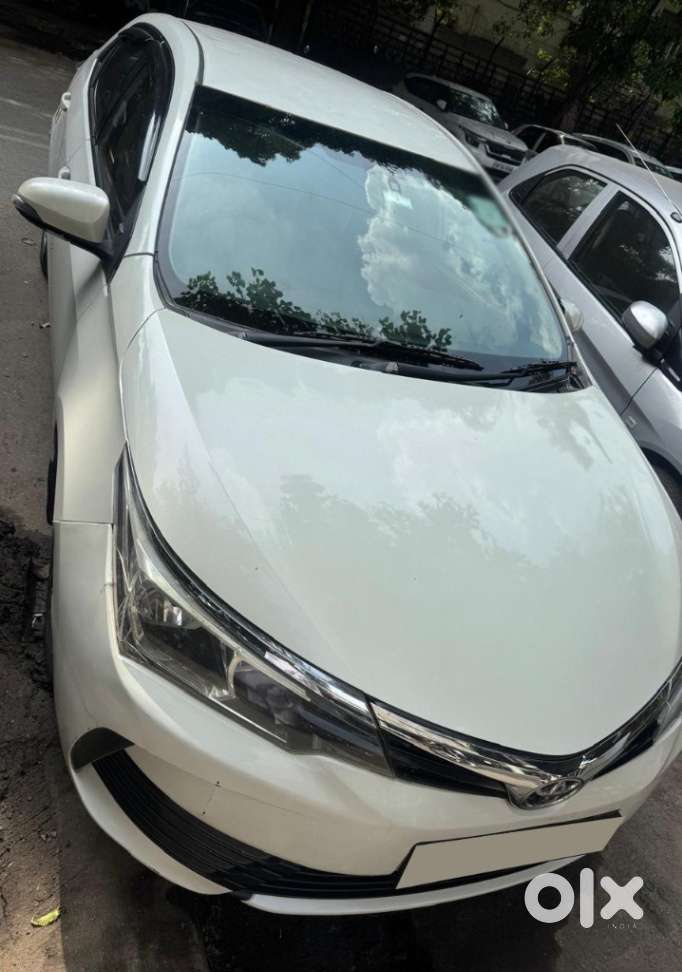 Toyota Corolla Altis 1.8 J, 2017, Petrol