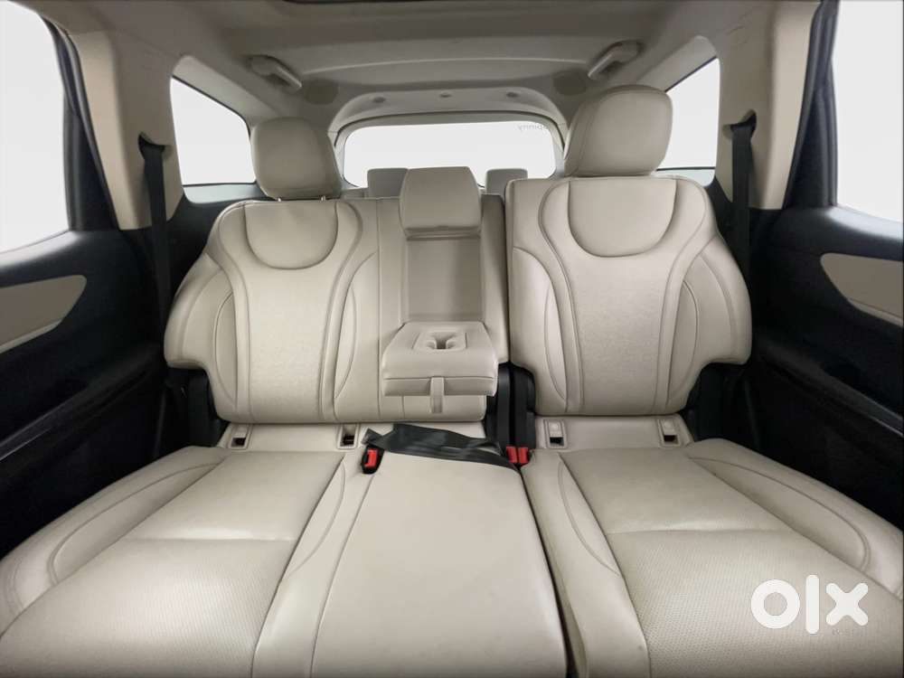 Mahindra Xuv700 2.0 Ax 7 Petrol At Str, 2022, Petrol