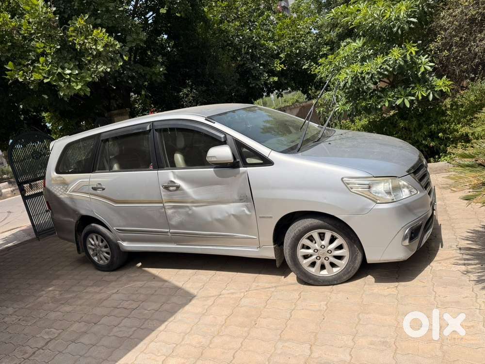 Toyota Innova Diesel 2014