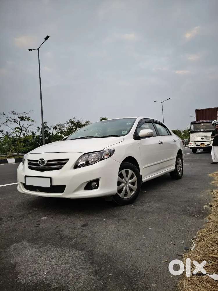Toyota Corolla Altis 2011