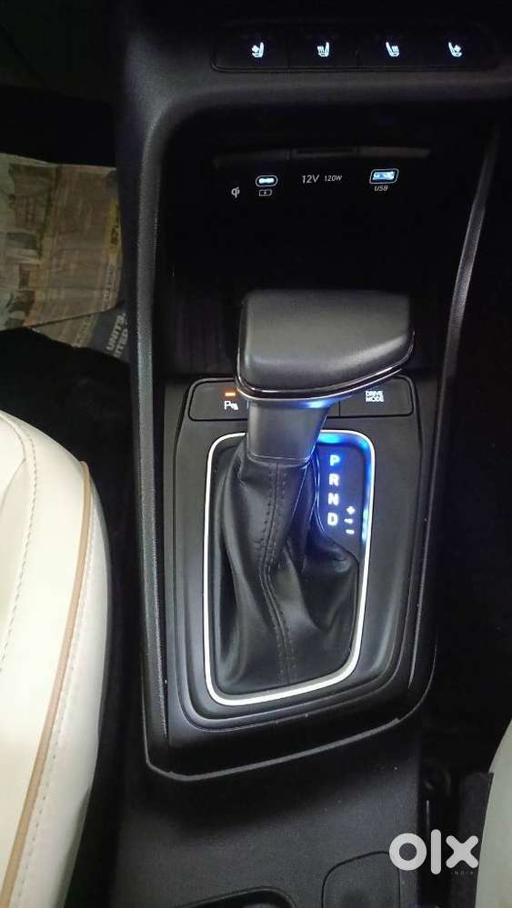 Hyundai Verna 1.5 Sx (o) Ivt, 2024, Petrol