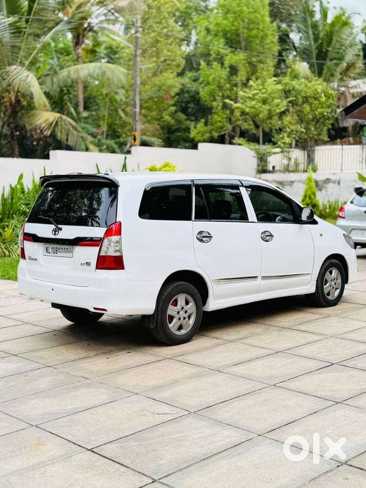 Toyota Innova 2.5 G (diesel) 8 Seater, 2012, Diesel
