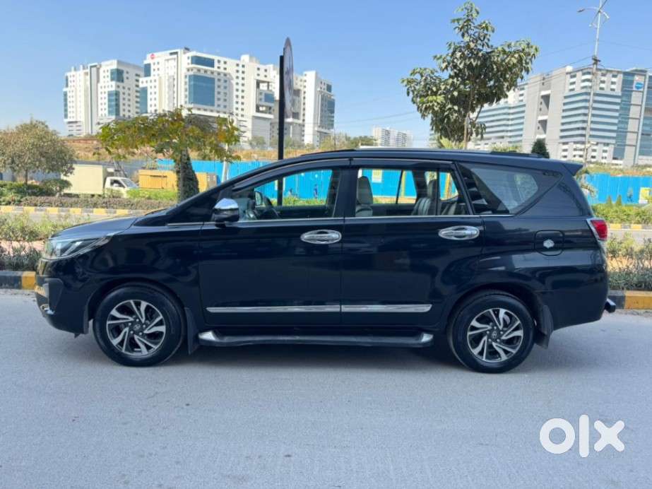 Toyota Innova Crysta