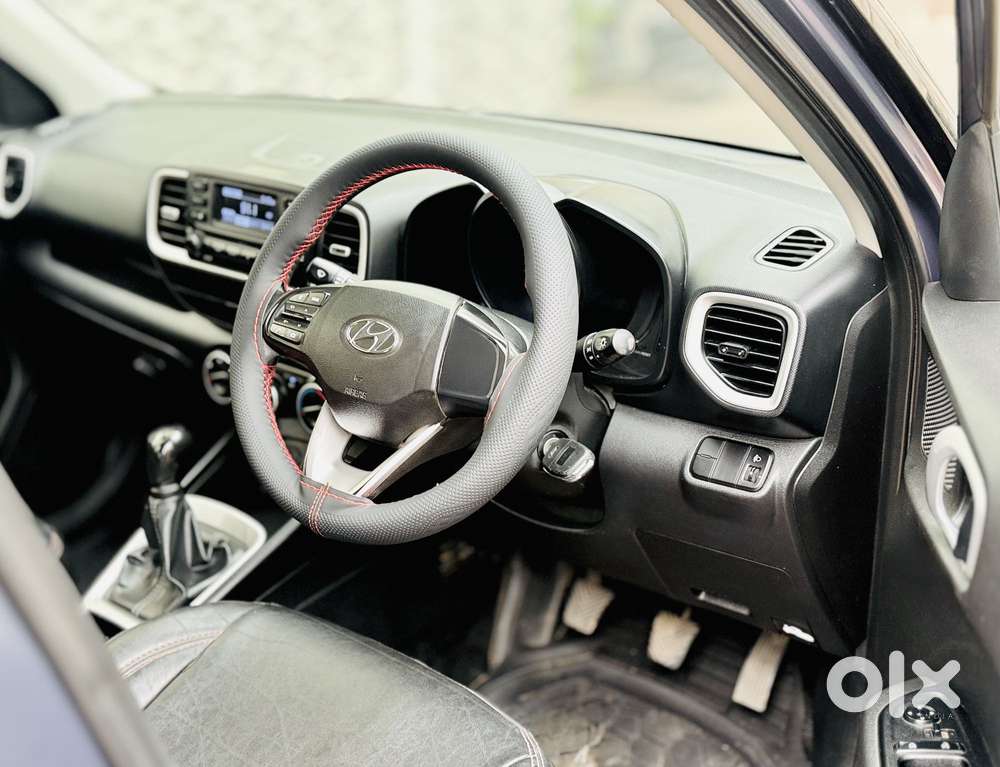 Hyundai Venue S(o) Knight Edition Mt, 2020, Petrol