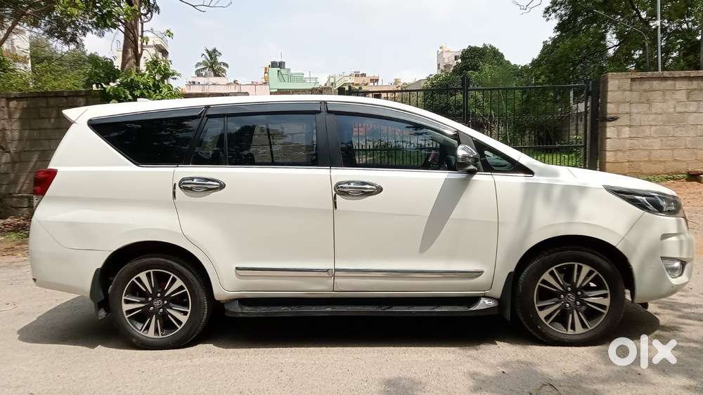 Toyota Innova Crysta 2.4 Z 7 Str, 2016, Diesel