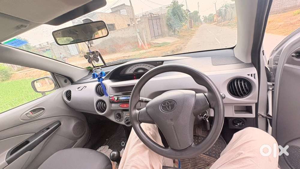 Toyota Etios Liva 2011