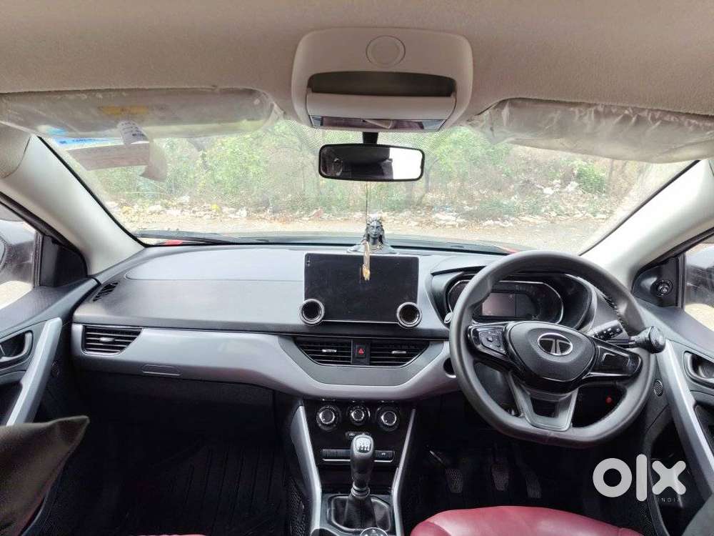 Tata Nexon, 2023, Petrol