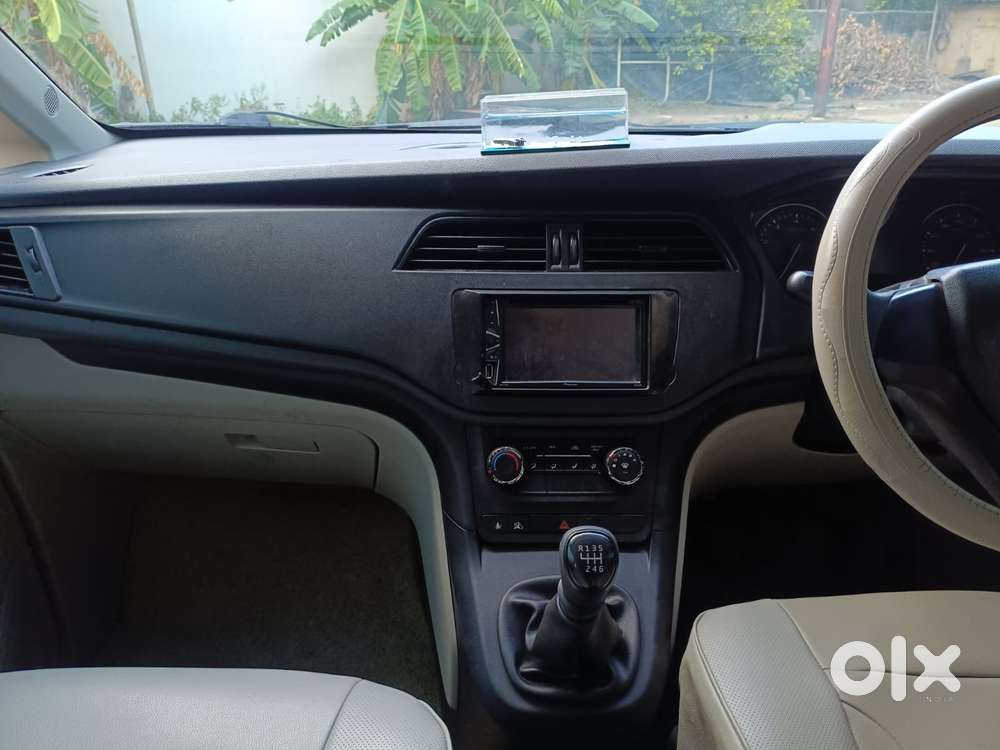 Mahindra Marazzo M2, 2019, Petrol