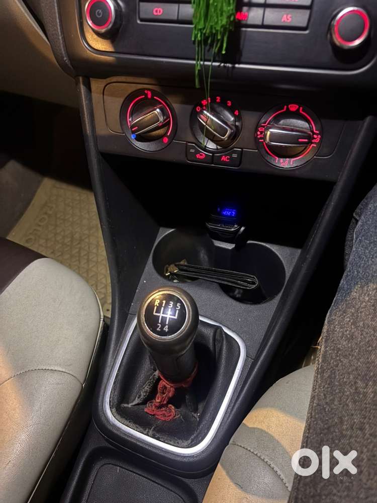 Volkswagen Polo Petrol Manual 2012