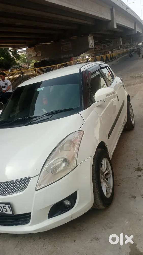 Maruti Suzuki Swift 2012