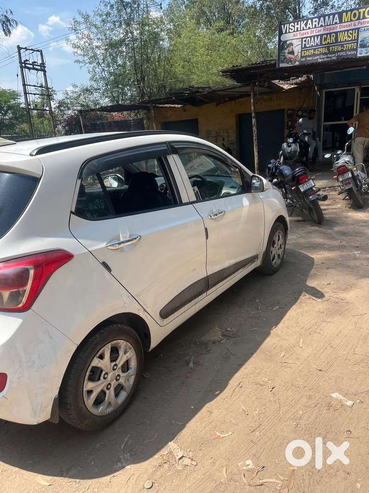 Hyundai Grand I10 2014 Diesel 125000 Km Driven