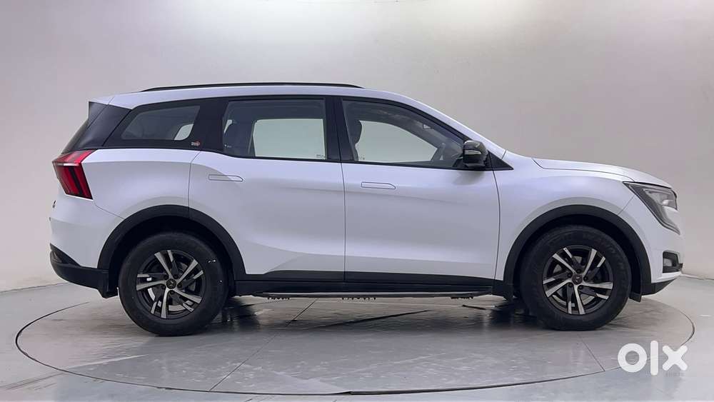 Mahindra Xuv700 2.2 Ax 5 Diesel At 7 Str, 2022, Diesel