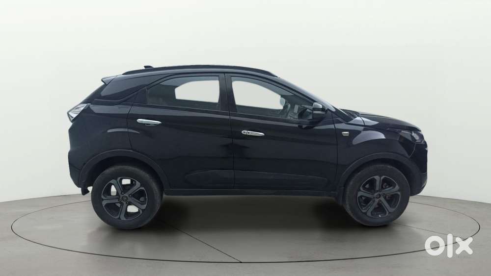 Tata Nexon 1.5 Revotorq Xza Plus Luxs Red Dark Edition Amt, 2023, Di..