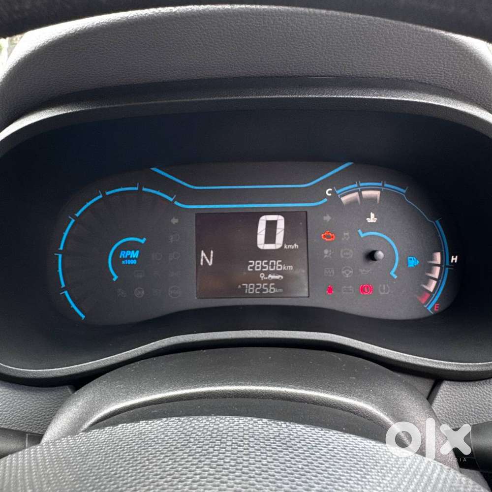 Renault Kwid 2021 Rxt Amt  28,500 Km  Lady Driven