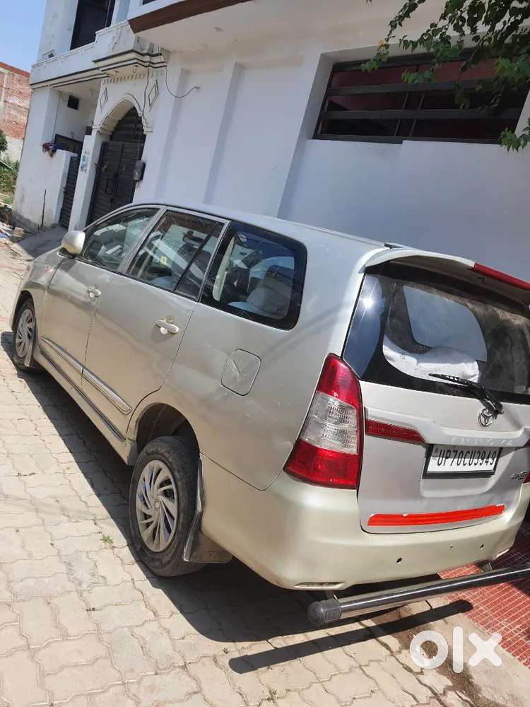 Toyota Innova 2015 Diesel 132000 Km Driven