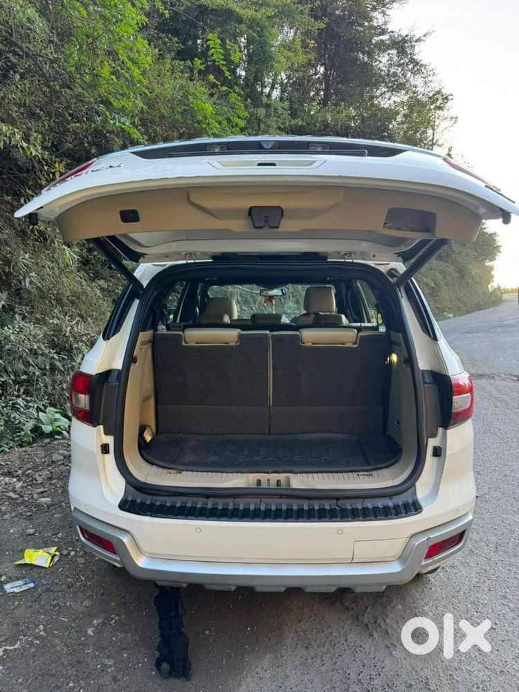 Ford Endeavour 2016