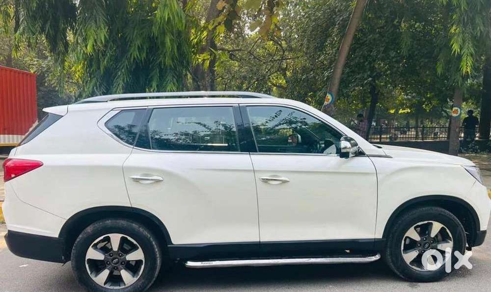 Mahindra Alturas G4 2020 Diesel 80000 Km Driven