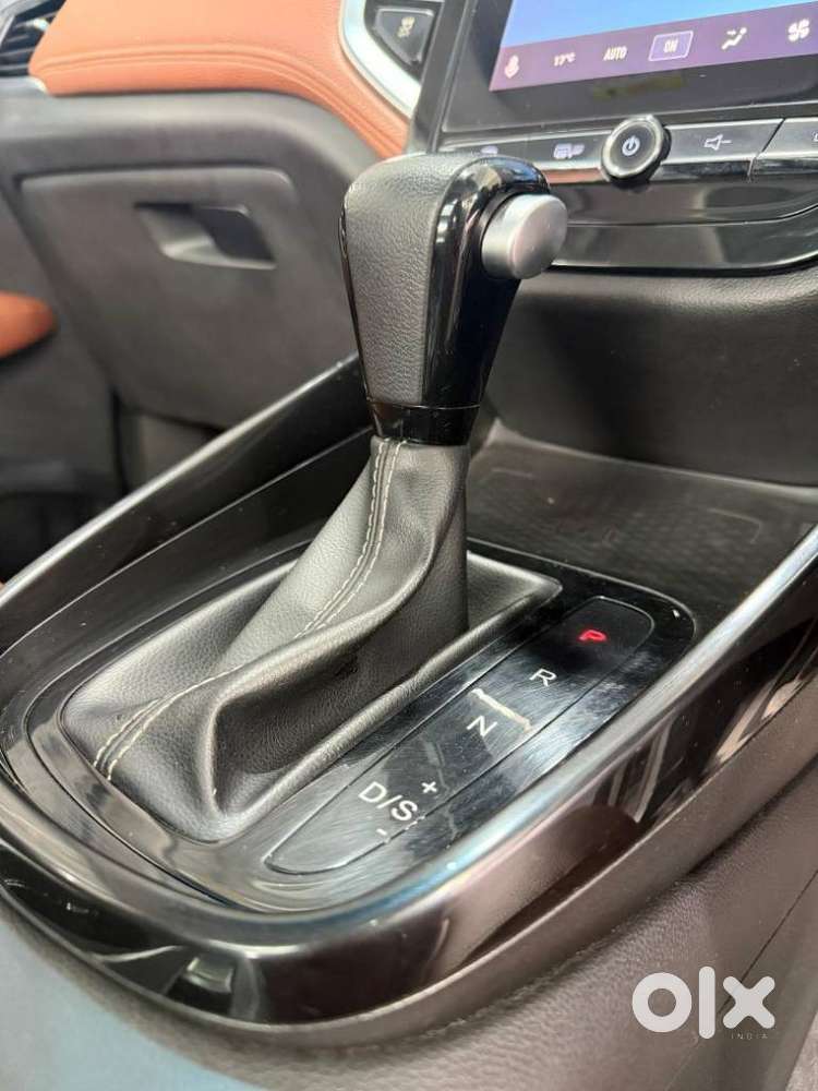 Mg Hector Plus Sharp Pro 1.5 Turbo Petrol Cvt 6 Str Dual Tone, 2021,..