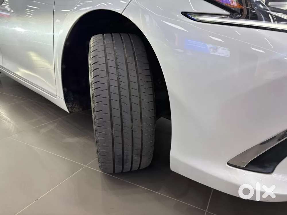 Lexus Es, 2023, Petrol