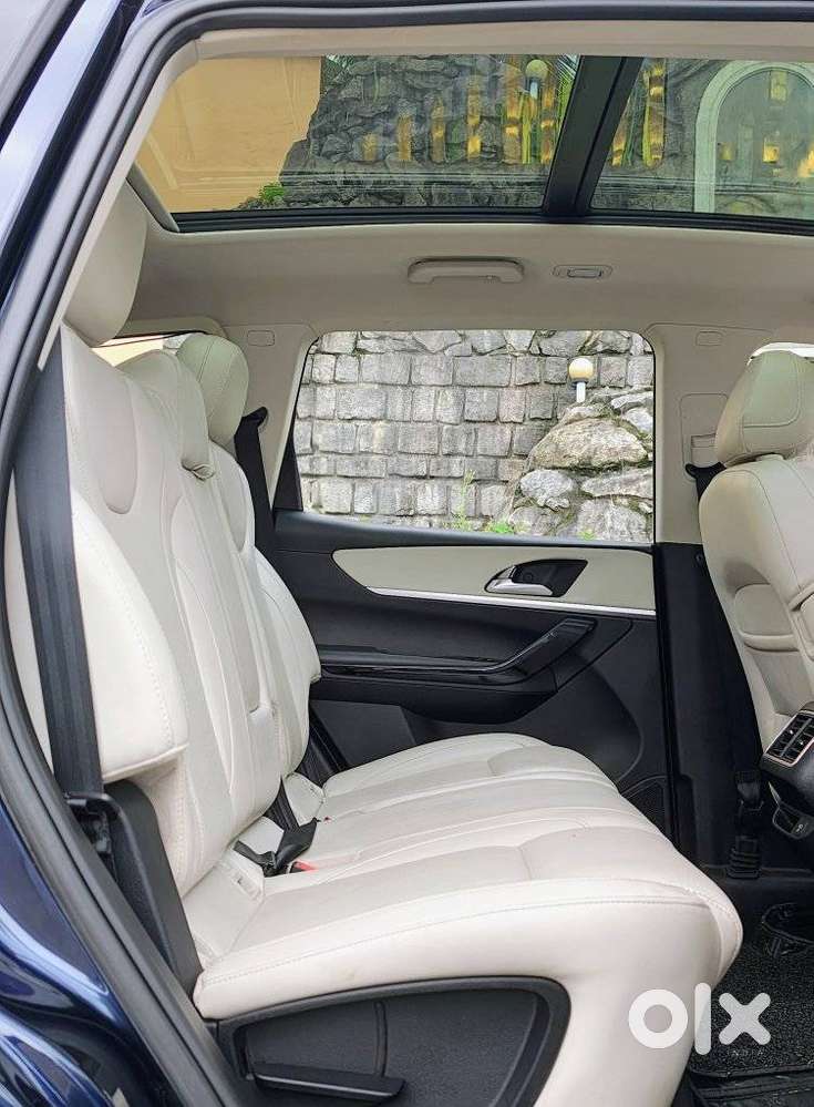 Mahindra Xuv700, 2022, Diesel