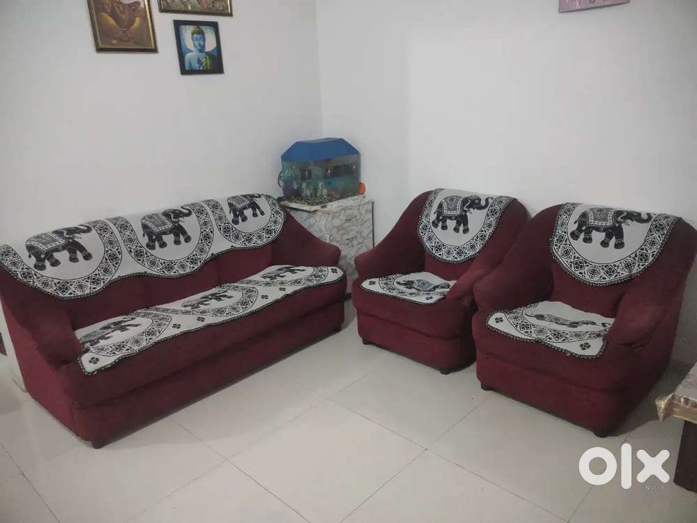 ️ 5-Seater Sofa Set for Sale &ndash; Good Condition