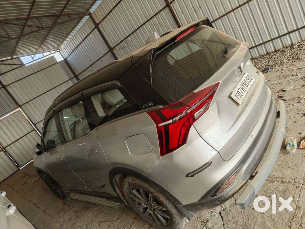 Mahindra Xuv700 2021 Diesel Well Maintained