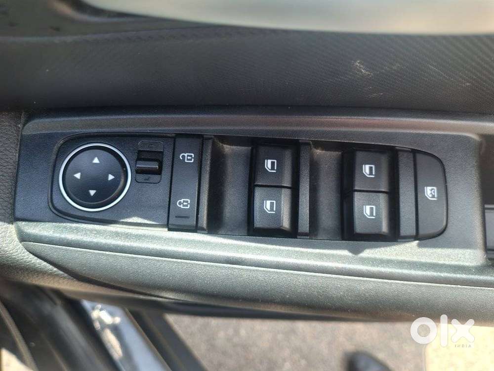 Kia Sonet G 1.2 5mt Htk(o), 2024, Petrol