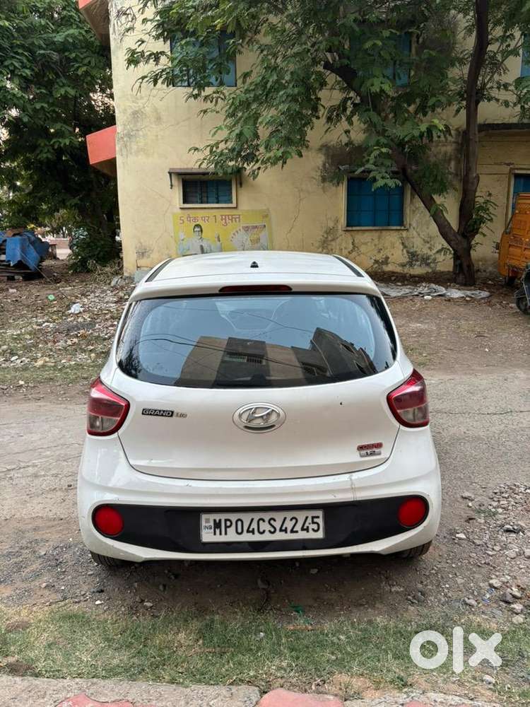 Hyundai Grand I10 2017 Petrol Well Maintained