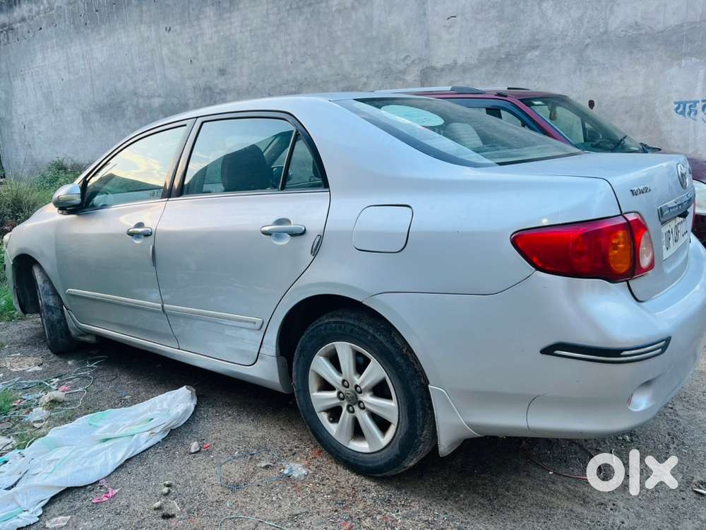 Toyota Corolla Altis 2011
