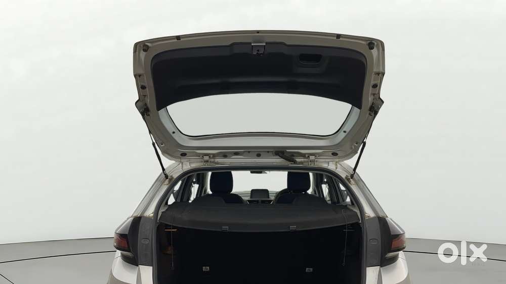 Tata Altroz 1.2 Xt, 2021, Petrol