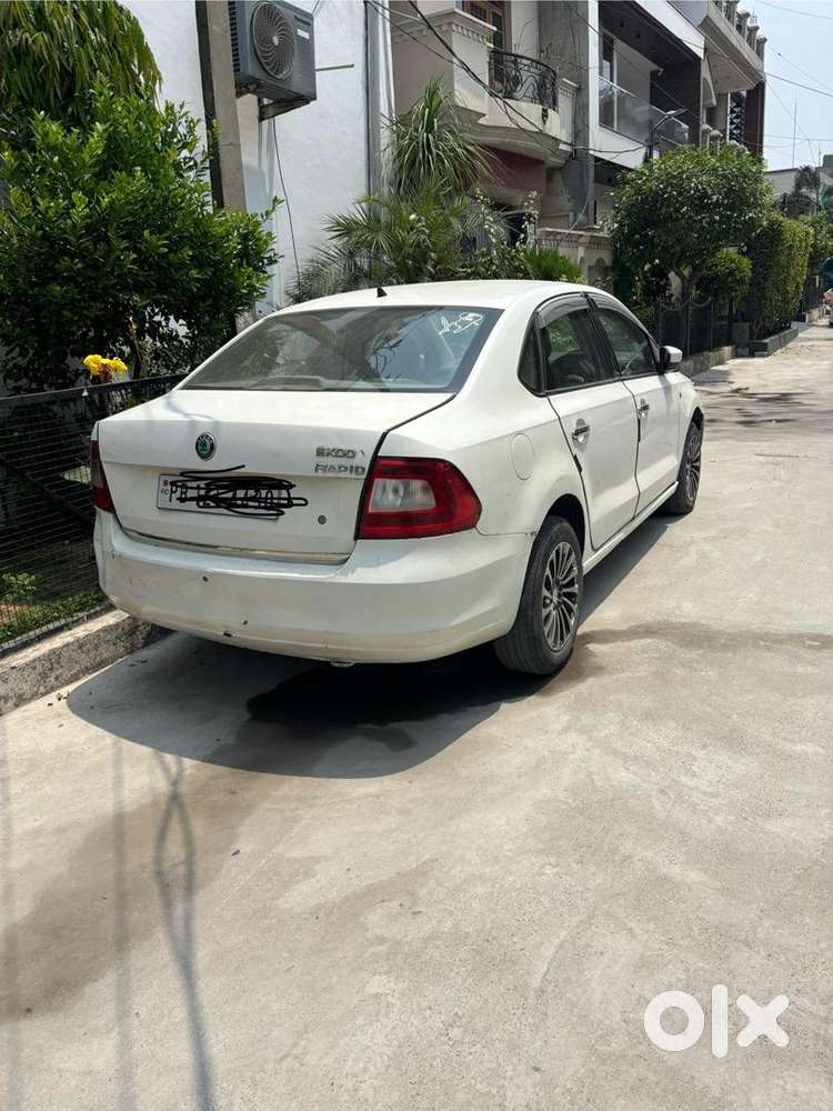 Skoda Rapid Tsi 2013 Diesel Well Maintained