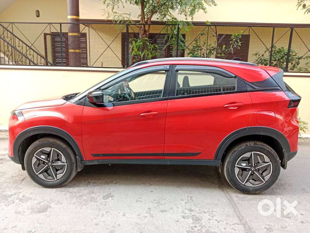Tata Nexon Creative Plus 1.2 Revotron Petrol 7dca, 2023, Petrol