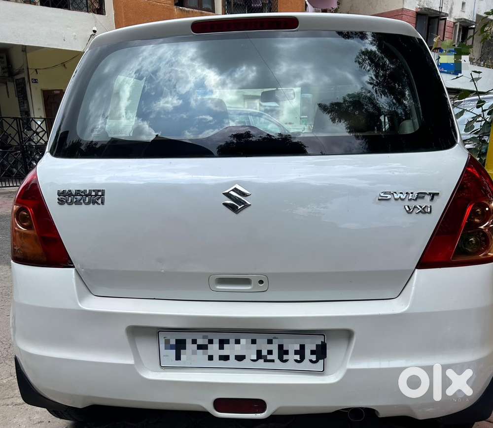 Maruti Suzuki Swift 2010 Petrol Manual