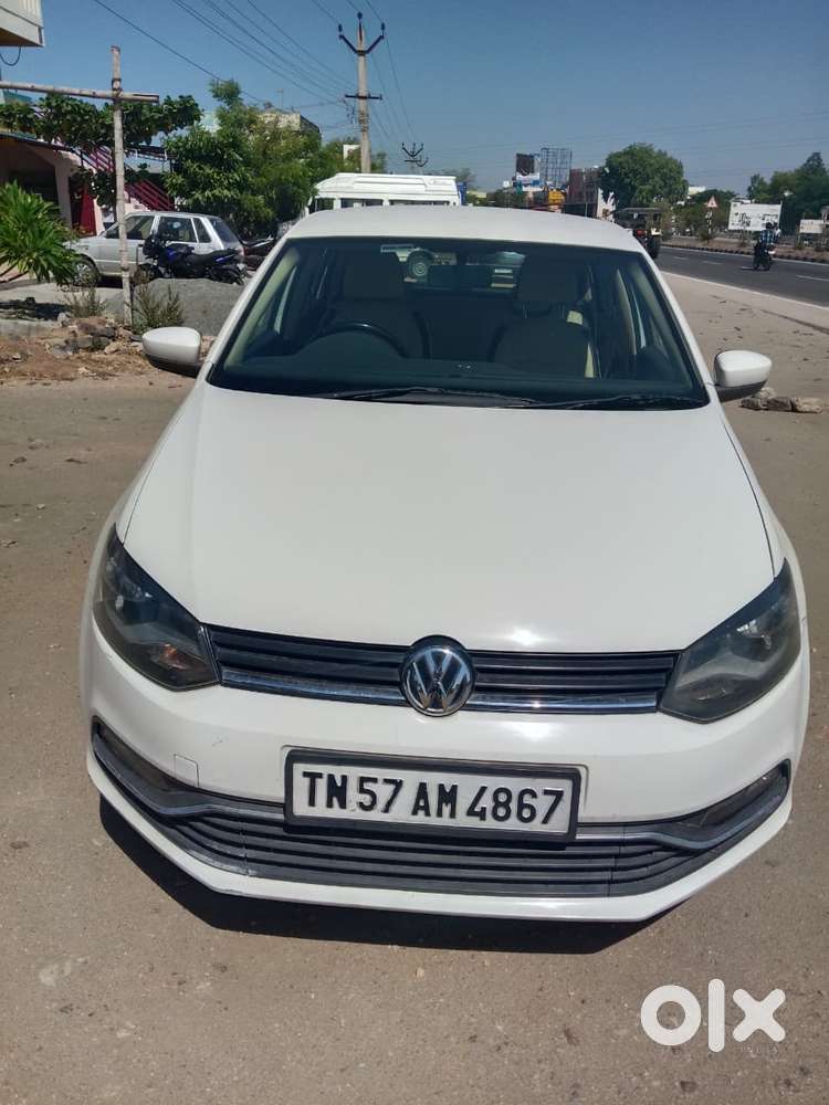 Volkswagen Polo Petrol Highline 1.6l, 2015, Petrol