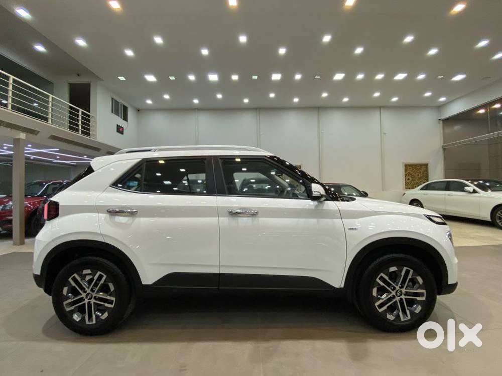 Hyundai Venue Sx Plus Turbo Dct, 2025, Petrol