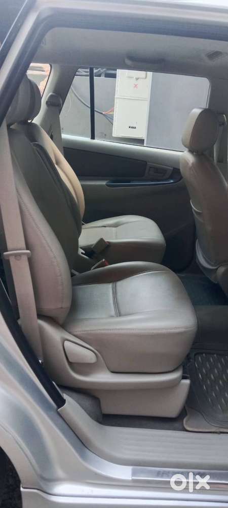 Innova Car Gx 7 Str