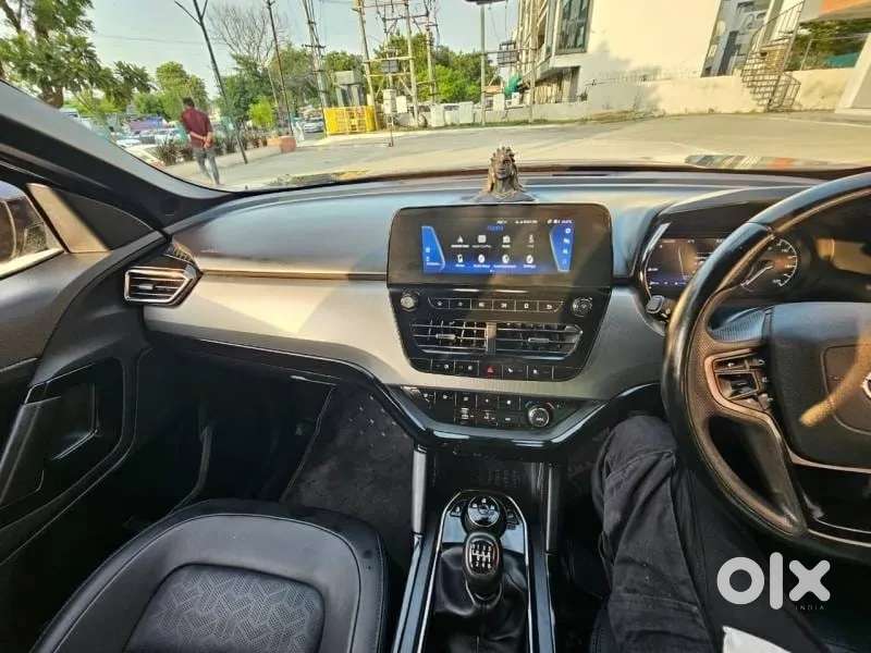 Tata Safari, 2023, Diesel