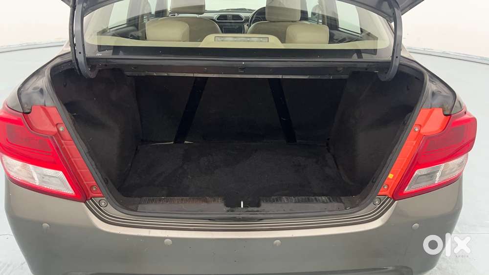 Maruti Suzuki Dzire Vdi Amt, 2017, Diesel