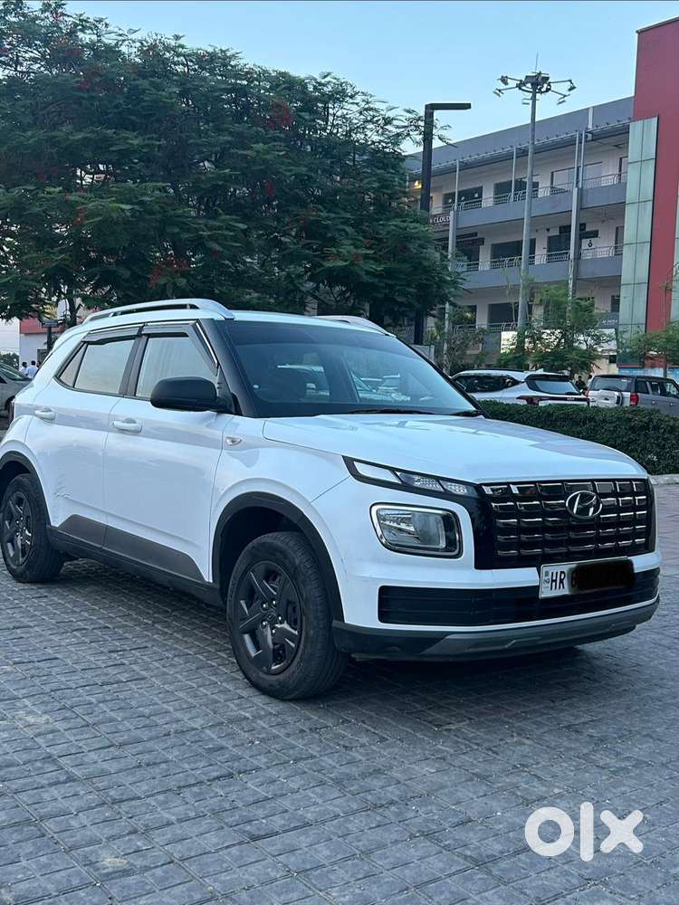 Hyundai Venue E 1.2 Petrol, 2024, Cng & Hybrids